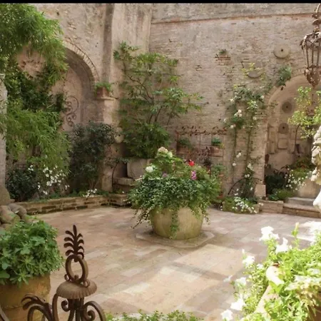 Marcheamore - Geheime Passage By Interhome